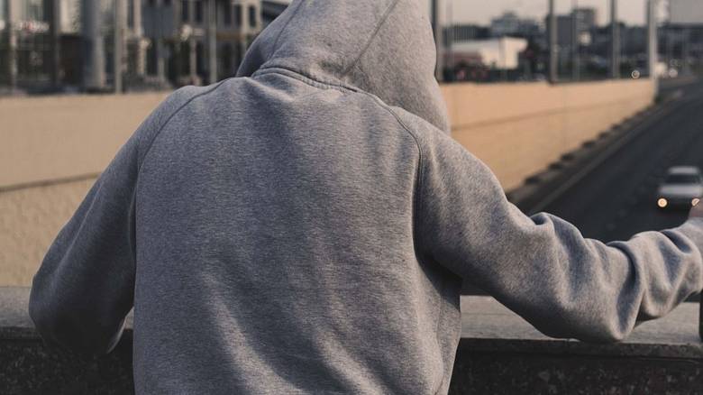 Τρόμος για δύο 12χρονες στο Νέο Ηράκλειο: Ανήλικος τις απείλησε με μαχαίρι για να τις ληστέψει