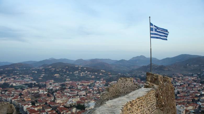«Τεχνικό σφάλμα»: Η απάντηση της Κομισιόν για το φυλλάδιο που έδειχνε ελληνικά νησιά ως τουρκικά