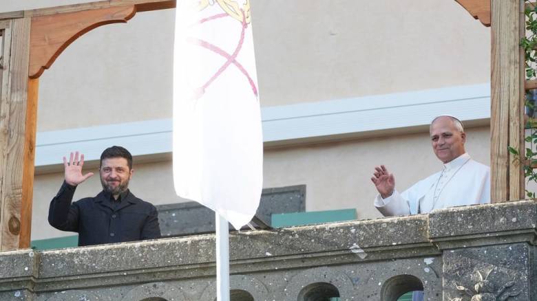 Ο Πάπας Λέων προτρέπει για «συνέχιση του διαλόγου» μετά τη συνάντησή του με τον Ζελένσκι