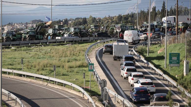 Οι αγρότες στήνουν νέα μπλόκα από αύριο σε Ρίο-Αντίρριο, λιμάνι Βόλου και Θεσσαλονίκης - Ο «χάρτης»