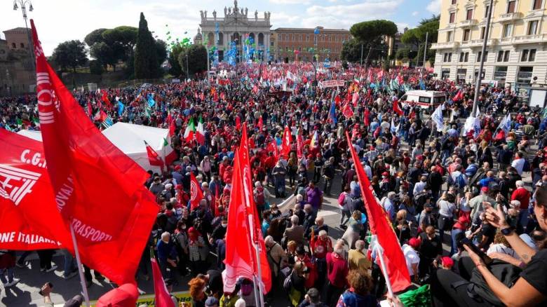 «Παραλύει» σήμερα η Ιταλία - Σε απεργία κατεβαίνει το μεγαλύτερο συνδικάτο της χώρας