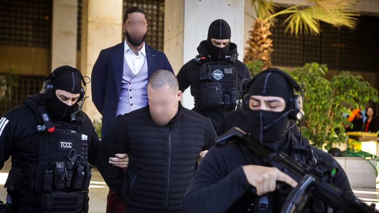 Διπλή δολοφονία στη Φοινικούντα: Δύο ακόμα γυναίκες στο «κάδρο» των ερευνών