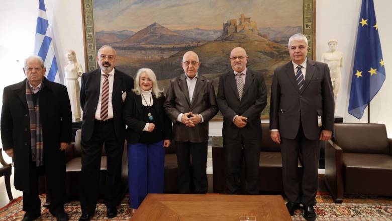 Συνάντηση Κακλαμάνη με εκπροσώπους Πολυτέκνων: Περισσότερα παιδιά, χαρούμενη ζωή, ισχυρότερη Ελλάδα