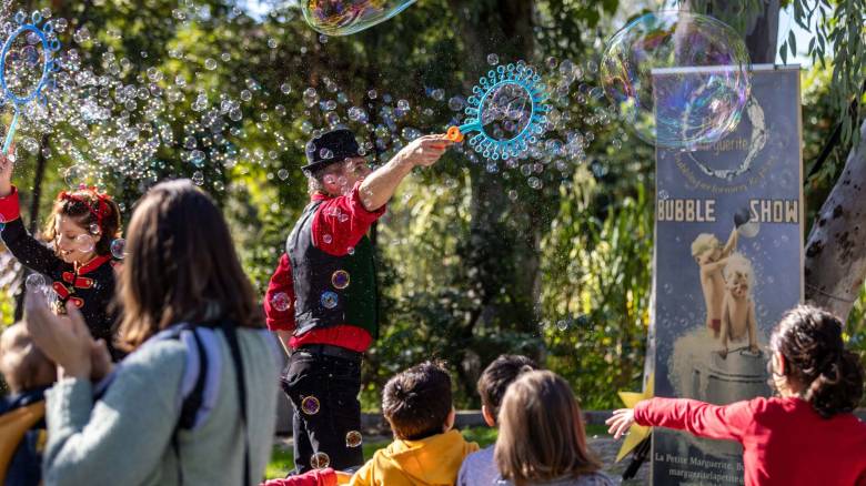Στην πλατεία Κοτζιά η Χριστουγεννιάτικη Αγορά του Δήμου Αθηναίων