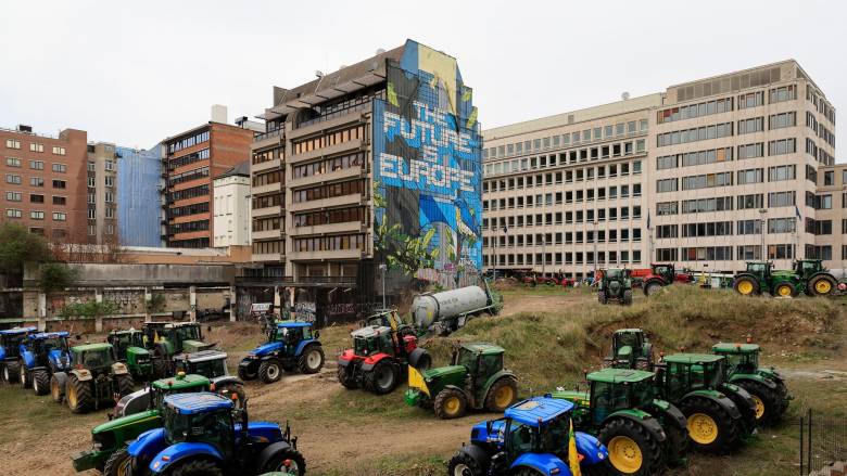 Μπλόκο των τρακτέρ στους δρόμους των Βρυξελλών - Πάνω από 10.000 αγρότες θα κατακλύσουν την πόλη