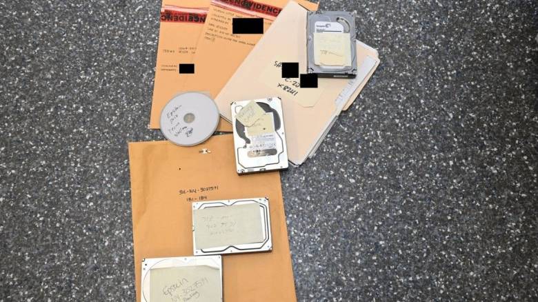 Τι περιέχουν τα αρχεία του Έπσταϊν που δημοσίευσε το Υπουργείο Δικαιοσύνης των ΗΠΑ