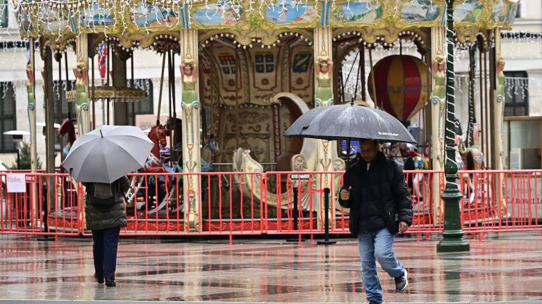 «Βούλιαξε» η Αττική: Βροχή ενάμιση μήνα μέσα σε δύο ώρες - Στη Δάφνη το περισσότερο νερό