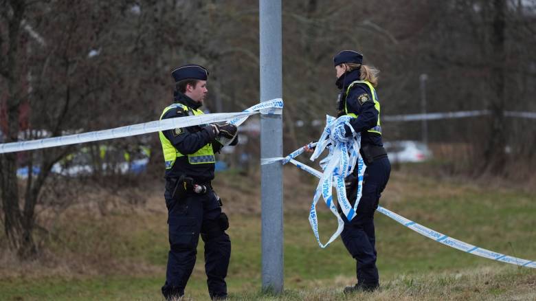 Δύο νεκροί και δύο τραυματίες από επίθεση νεαρού σε ενοίκους σπιτιού στο Μπόντεν της Σουηδίας