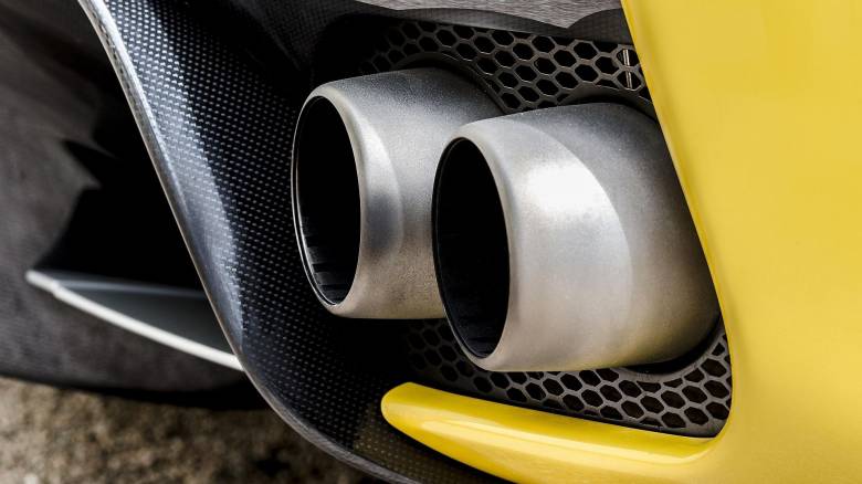 Politico: Γιατί ο πράσινος κανόνας της ΕΕ για τα αυτοκίνητα θα είναι εφιάλτης για την Κύπρο