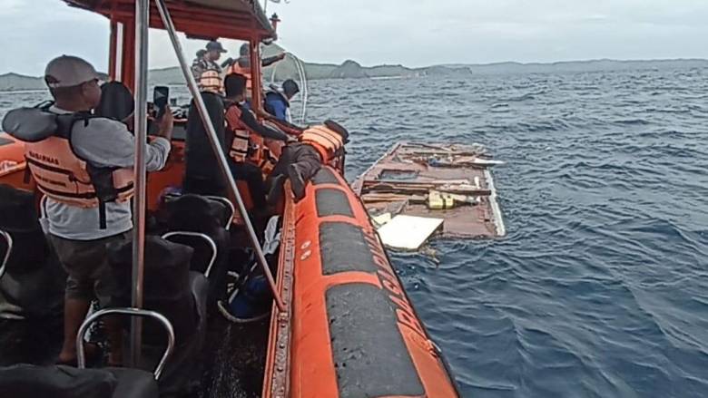 Νεκροί σε ναυάγιο στην Ινδονησία ο προπονητής της Βαλένθια Φερνάντο Μαρτίν και τα τρία παιδιά του