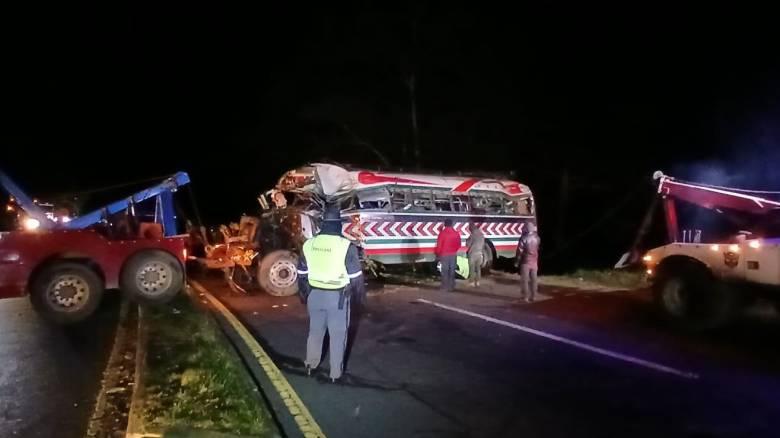 Γουατεμάλα: Τουλάχιστον 15 νεκροί από πτώση λεωφορείου σε φαράγγι