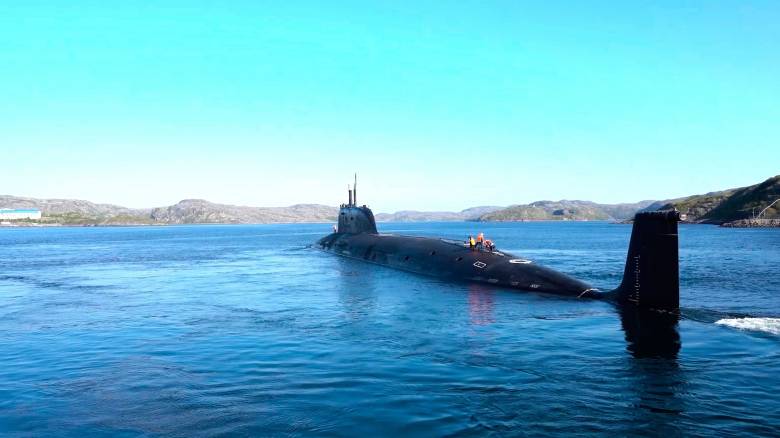 Ρωσικό υποβρύχιο «συνόδεψε» κατασκοπευτικό πλοίο σε βρετανικά χωρικά ύδατα αποκαλύπτουν οι Times