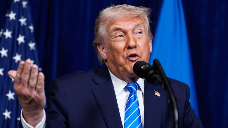 Τραμπ: Θύμωσα πολύ όταν με ενημέρωσε ο Πούτιν για την επίθεση στην κατοικία του