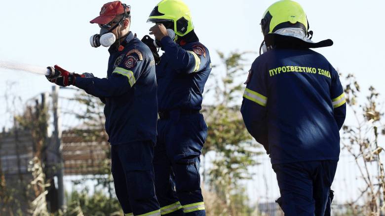 Φωτιά σε απορρίμματα κοντά στη Σχολή Δικαστών στη Θεσσαλονίκη
