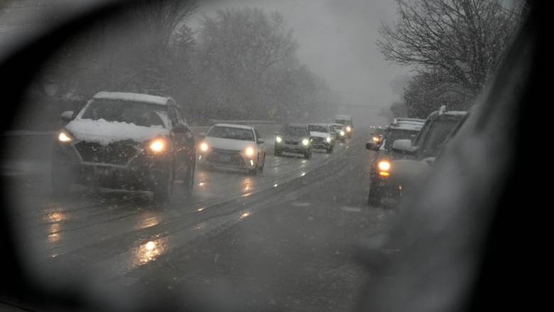 Ουρές χιλιομέτρων σε αυτοκινητόδρομο της Πολωνίας λόγω ισχυρής χιονόπτωσης