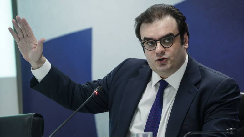 «Νέες βάσεις για την ελληνική οικονομία το 2025»: Το μήνυμα Πιερρακάκη για τη χρονιά που φεύγει