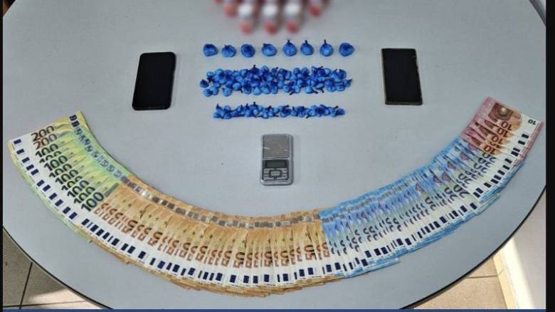 Χειροπέδες σε 41χρονο για μικροδέματα κοκαΐνης στην Θεσσαλονίκη - Τον έπιασε το «ελληνικό FBI»