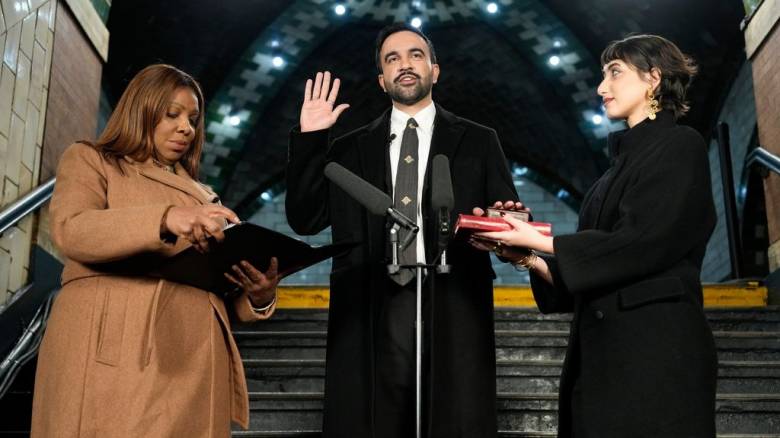 Ορκίστηκε δήμαρχος της Νέας Υόρκης ο Μαμντάνι - Οι συμβολισμοί της τελετής