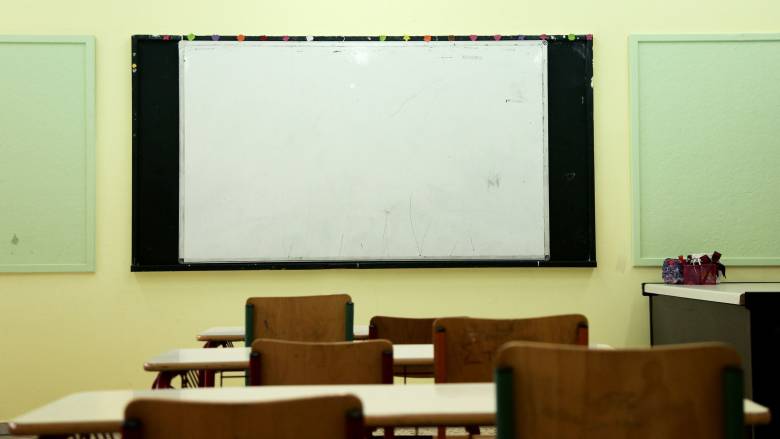 Πότε ανοίγουν τα σχολεία: Μία εβδομάδα για να επιστρέψουν στα θρανία από τις διακοπές οι μαθητές