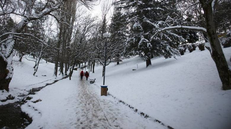 Τρομακτικό ατύχημα στην Κωνσταντινούπολη: Αυτοκίνητο γλίστρησε στο χιόνι παρασύροντας παιδιά