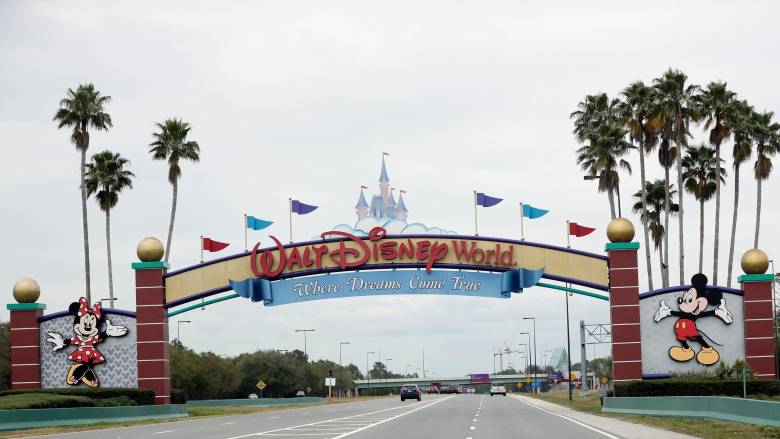 Disney World: Εργαζόμενος τραυματίστηκε από ψεύτικο βράχο 180 κιλών σε θεατρικό σόου