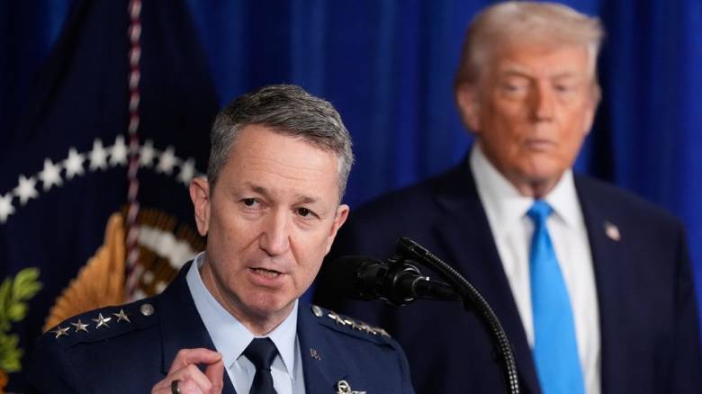 «Παρακολουθούσαμε τι έτρωγε, πού κοιμόταν» - Η πηγή της CIA που... έδωσε τον Μαδούρο στον Τραμπ