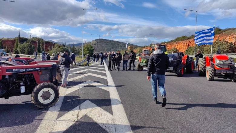 ΕΛΑΣ: Πού υπάρχουν διακοπές κυκλοφορίας και εκτροπές στην Εθνική Οδό Αθηνών - Λαμίας