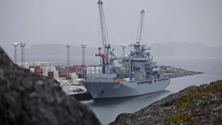 Υπόνοιες Τραμπ για Γροιλανδία: Η Βενεζουέλα μπορεί να μην είναι η τελευταία χώρα που θα επέμβουμε