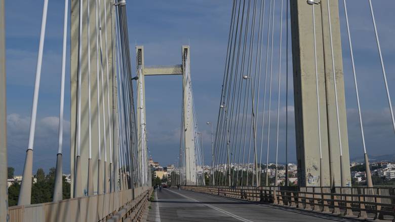 Νεκρός νεαρός άνδρας που έπεσε από την Υψηλή Γέφυρα στην Χαλκίδα