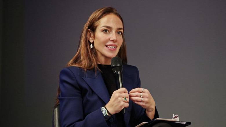 Δ. Μιχαηλίδου: Πανελλαδική εφαρμογή των «Νταντάδων της Γειτονιάς» με ενίσχυση έως 500 ευρώ τον μήνα