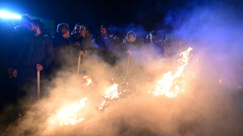 Θήβα: Άνοιξε ο δρόμος μετά την ένταση στο αγροτικό μπλόκο