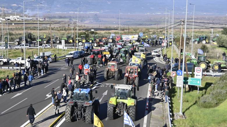 Αγρότες: Σε τροχιά αποκλιμάκωσης αλλά με παρατεταγμένα τρακτέρ - «Έρχεται» ρύθμιση για ληξιπρόθεσμες