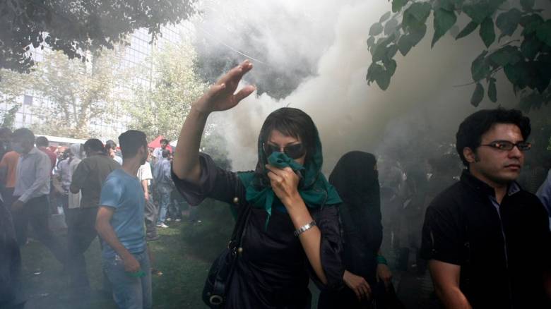 Γιατί φλέγεται το Ιράν: Ο ρόλος των Μπαζάαρι, ο Χαμενεΐ και ο Τραμπ - Το χρονικό της εξέγερσης