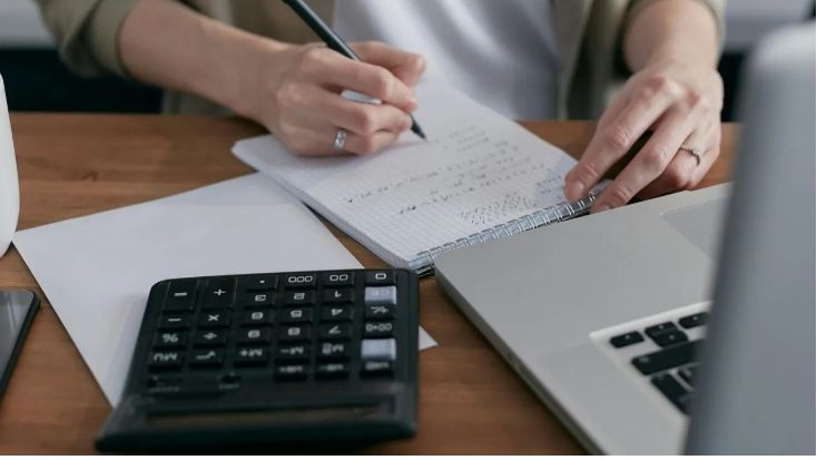 Ελάχιστο Εγγυημένο Εισόδημα: Ξεκίνησαν οι αιτήσεις για το πρόγραμμα κατάρτισης δικαιούχων ανέργων