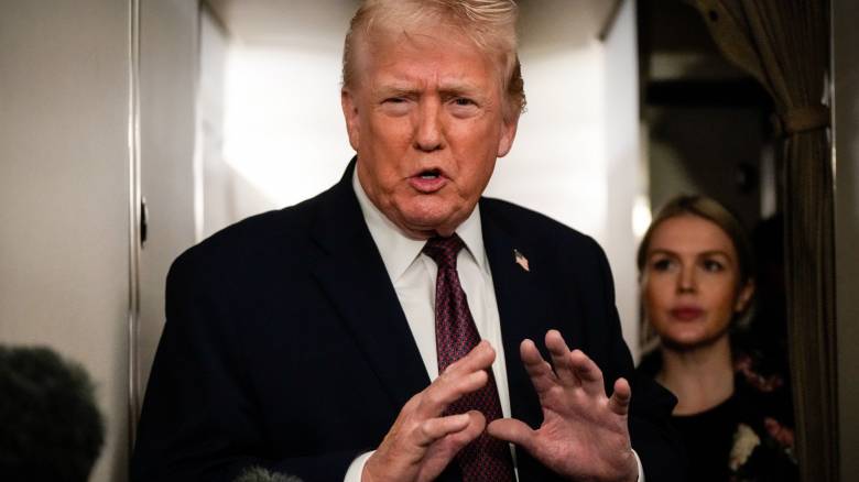 Το Ιράν εξέδωσε απειλή δολοφονίας κατά του Τραμπ: Αυτή τη φορά, η σφαίρα δεν θα αστοχήσει