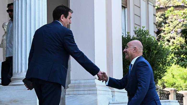 Νέες αιχμές Καιρίδη για Δένδια: Δεν έχει δουλειά υπουργός να παρεμβαίνει σε κοινοβουλευτικό διάλογο