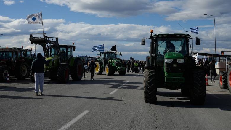 Νέα συνάντηση αγροτών με Χατζηδάκη και Τσιάρα - Κάθοδο των τρακτέρ στην Αθήνα προτείνει η Νίκαια
