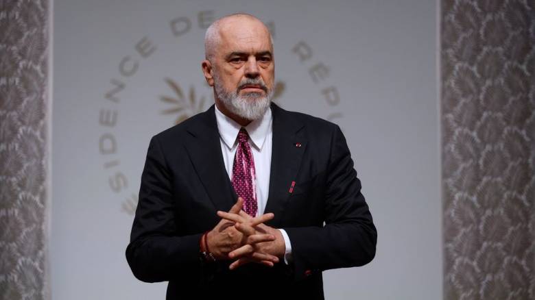 Ράμα: «Οι Έλληνες νομίζουν ότι είναι απόγονοι του Πλάτωνα και του Αριστοτέλη, αλλά δεν είναι»