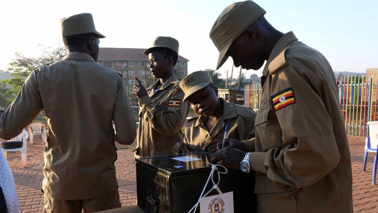 Σε κλίμα έντασης οι βουλευτικές εκλογές στην Ουγκάντα - Η βίαιη προεκλογική εκστρατεία του Μουσεβένι