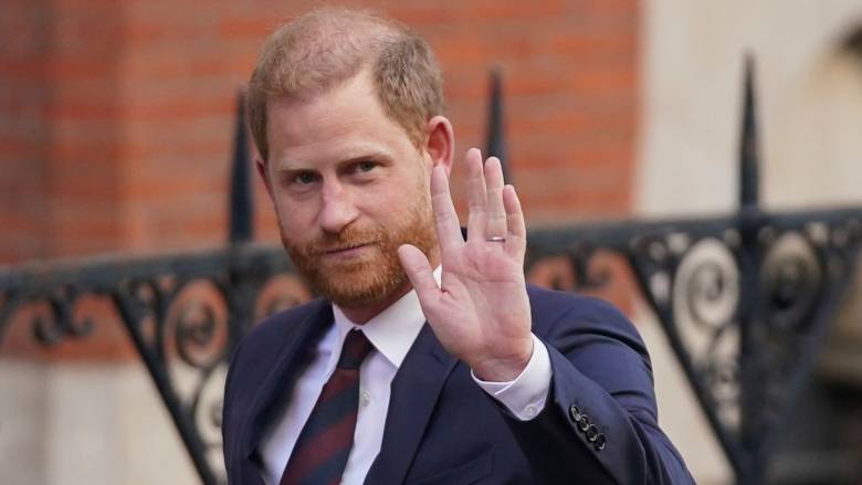 Ο Χάρι ξανά απέναντι στα tabloids – Αυτή τη φορά με το βλέμμα στη συμφιλίωση