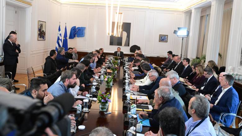 Κλιμάκωση ή επιστροφή στο χωράφι: Οι αγρότες αποφασίζουν στα μπλόκα - Σενάριο πολιορκίας της Αθήνας