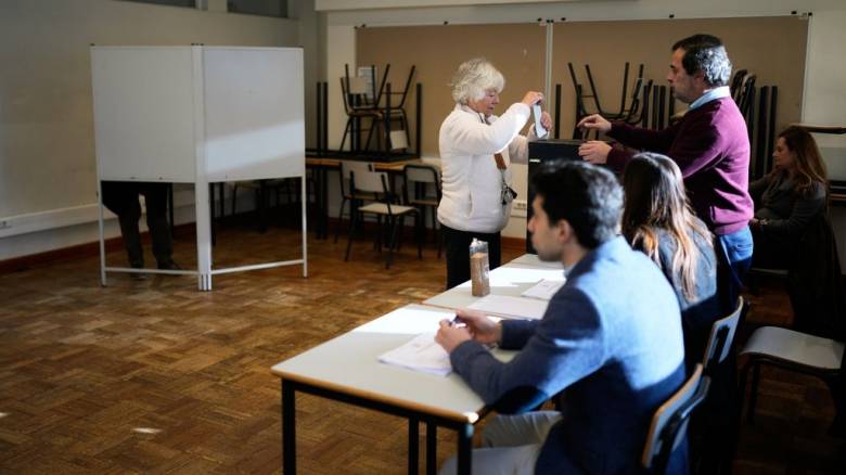Εκλογές στην Πορτογαλία: Η κεντροαριστερά και η ακροδεξιά θα αναμετρηθούν στον β΄ γύρο