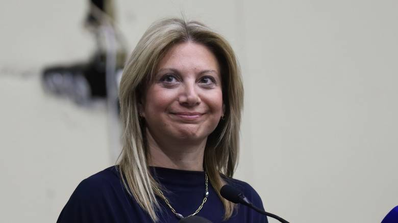 Καρυστιανού για αμβλώσεις: Διαστρεβλώθηκε σκόπιμα η απάντησή μου - Είναι σε διατεταγμένη υπηρεσία