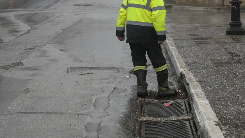 «Η ασφάλεια των εργαζομένων θεμελιώδης υποχρέωση»: Οδηγίες της ΓΣΕΕ εν μέσω κακοκαιρίας