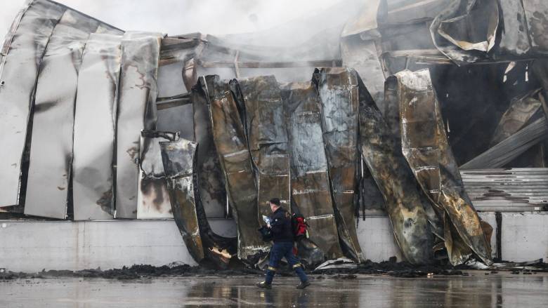 Βιολάντα: Όλα τα σενάρια ανοιχτά για την έκρηξη στο εργοστάσιο – Με DNA η ταυτοποίηση των σορών