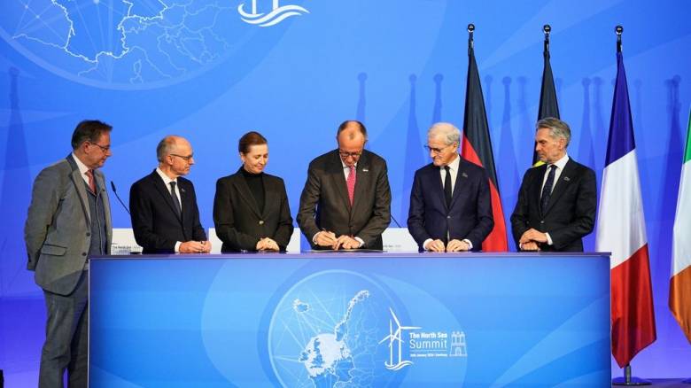 Γερμανία: Κόμβος ηλεκτρικής ενέργειας από αιολικά πάρκα η Βόρεια Θάλασσα