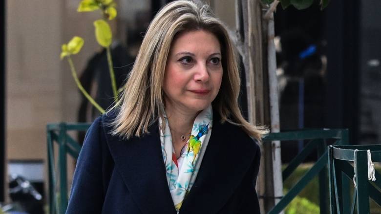 Καρυστιανού για Μητσοτάκη: «Δικαιούμαστε να γνωρίζουμε ποια θέματα θα συζητήσετε με τον Ερντογάν»