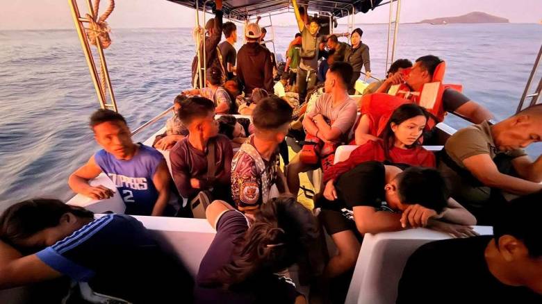 Τουλάχιστον 15 νεκροί, 28 αγνοούμενοι σε ναυάγιο πορθμείου στις Φιλιππίνες