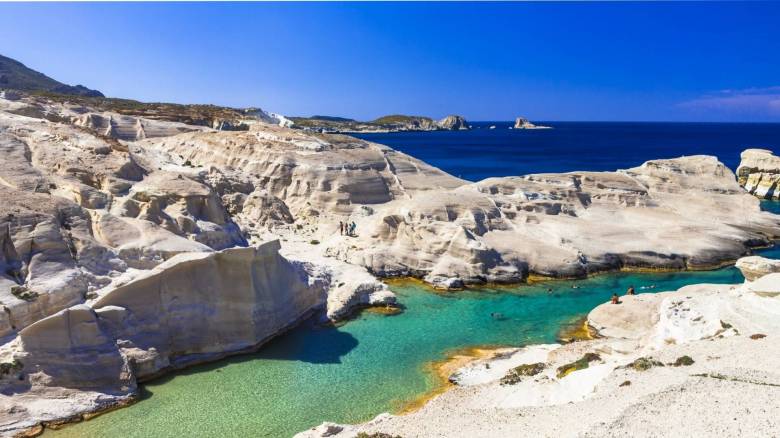 Σταματούν τα έργα κοντά στο Σαρακήνικο της Μήλου με απόφαση ΣτΕ - Οι ενέργειες του ΥΠΕΝ