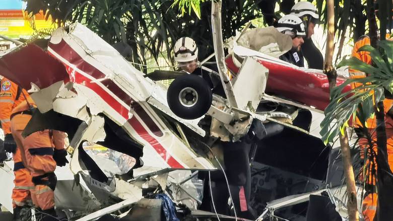 Νεκροί και οι 15 επιβαίνοντες αεροσκάφους που συνετρίβη στην Κολομβία